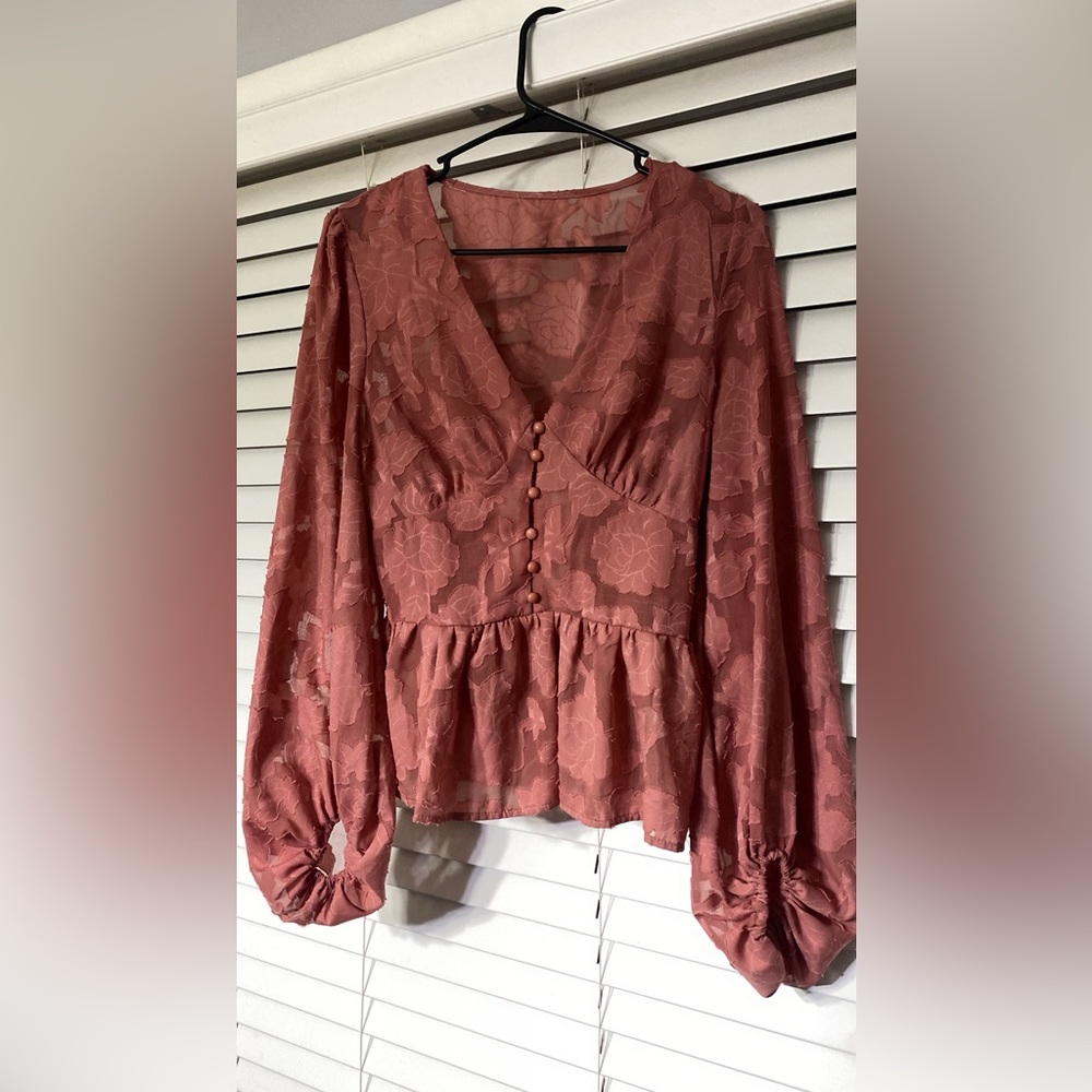 Cute blouse